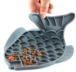 Silicone Lick Mat For Pet Dogs Slow Food Plate Rice Bowl For Small Medium Dog Anti Gulping Choking Feeder Puppy Treat Dispenser (Color: GRAY)